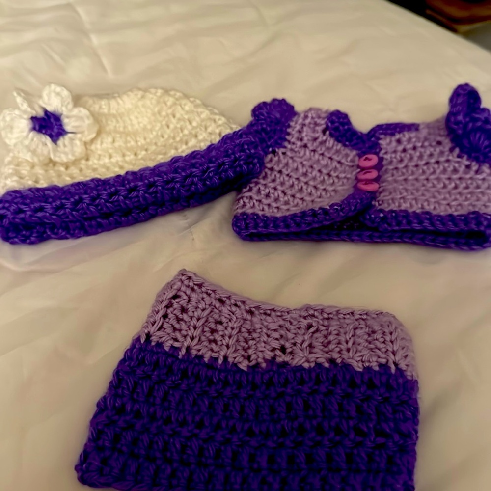 17 inch doll winter outfit. Hand made crochet style. Great yarn material.